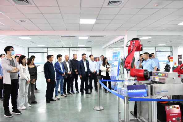 1720594575425498.png 交通工程公司黨建品牌創(chuàng)建工作經驗做法被國家重點新聞網站宣傳報道651.png